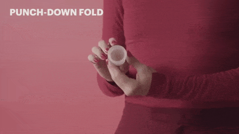 Kalmte Sociaal Niet meer geldig De ultieme handleiding: Hoe gebruik je een menstruatiecup | AllMatters –  AllMatters