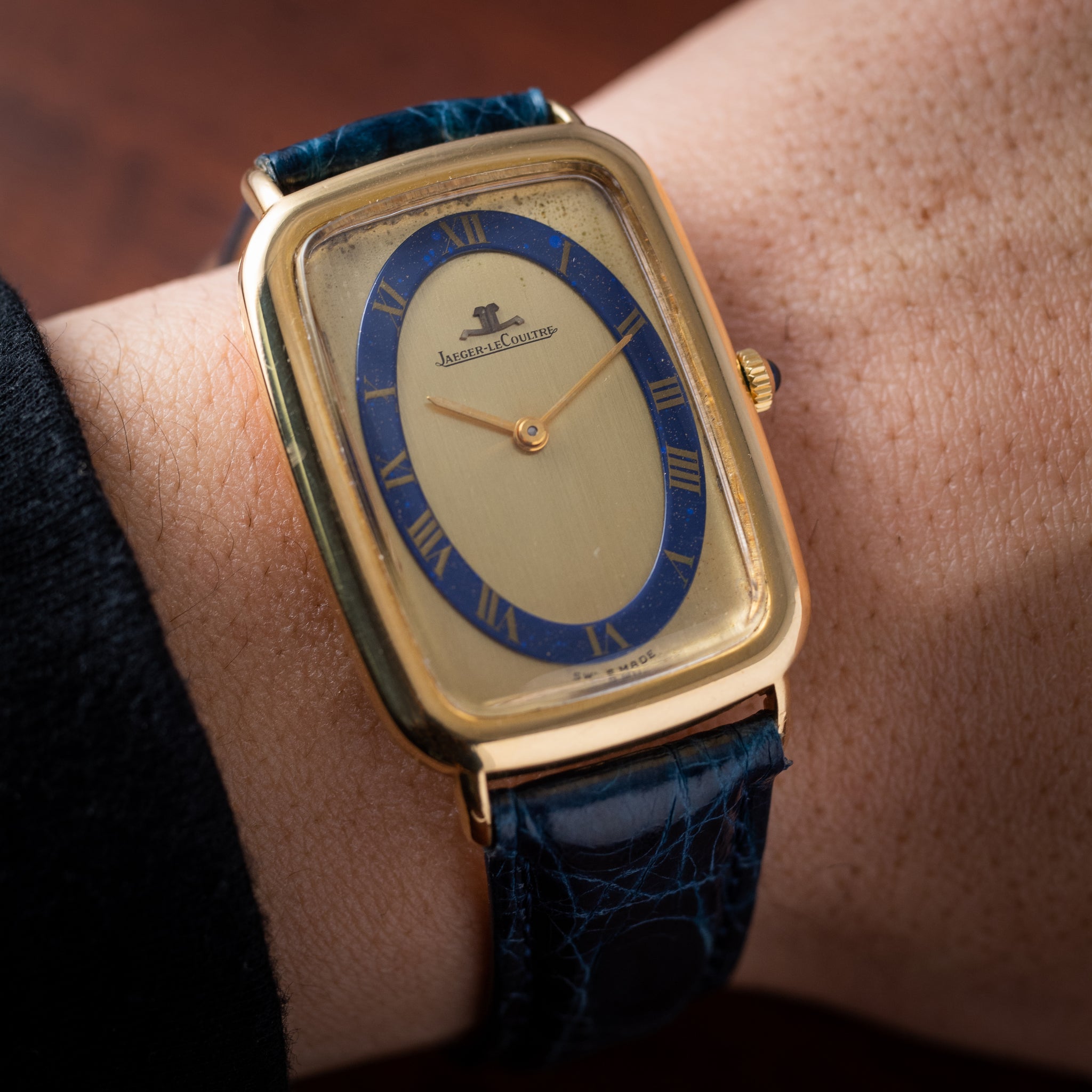 彫最高　アンティーク　ジャガールクルト  手巻き　腕時計　メンズ購入検討してます