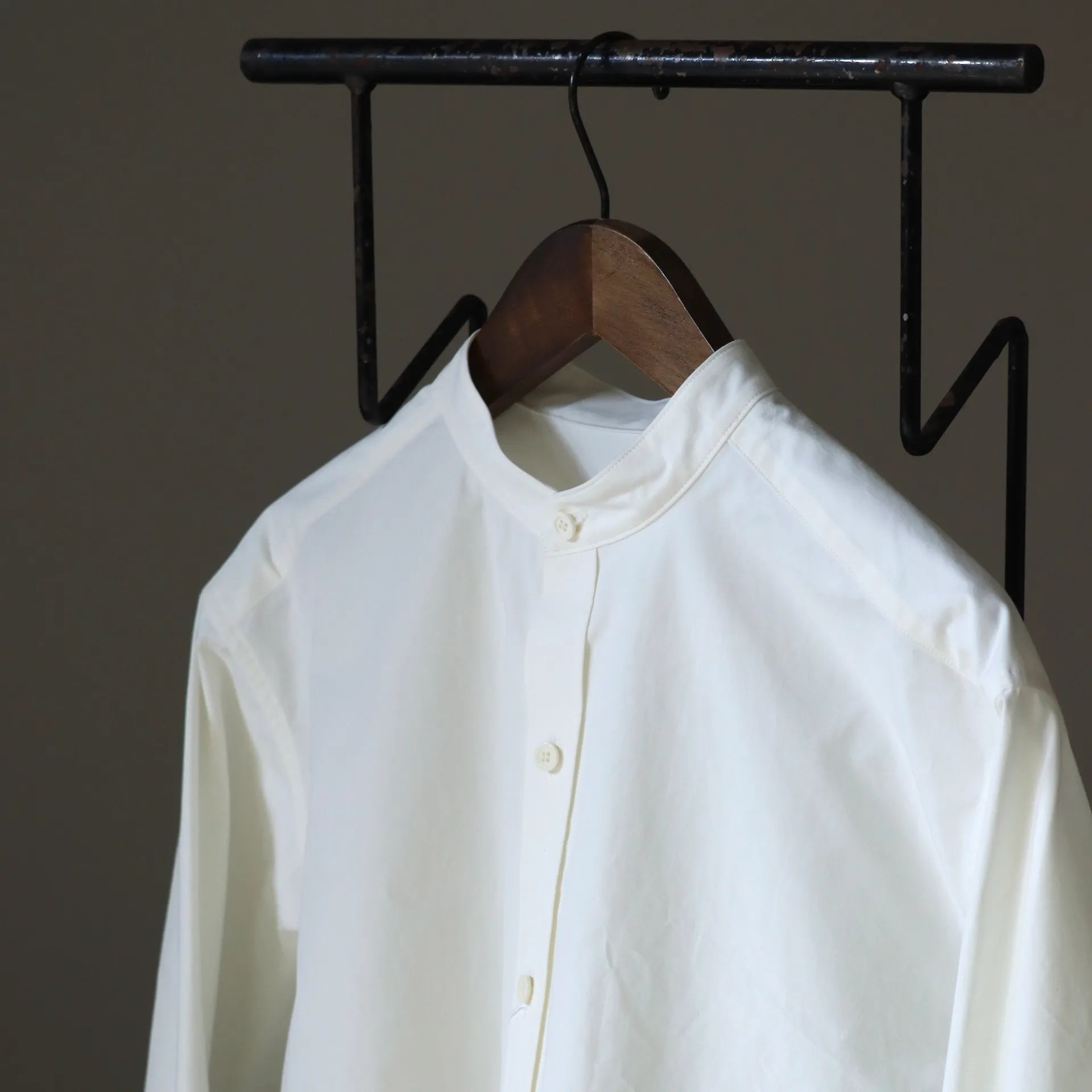 AUBETT HEAVY BROAD STAND COLLAR SHIRT - 6