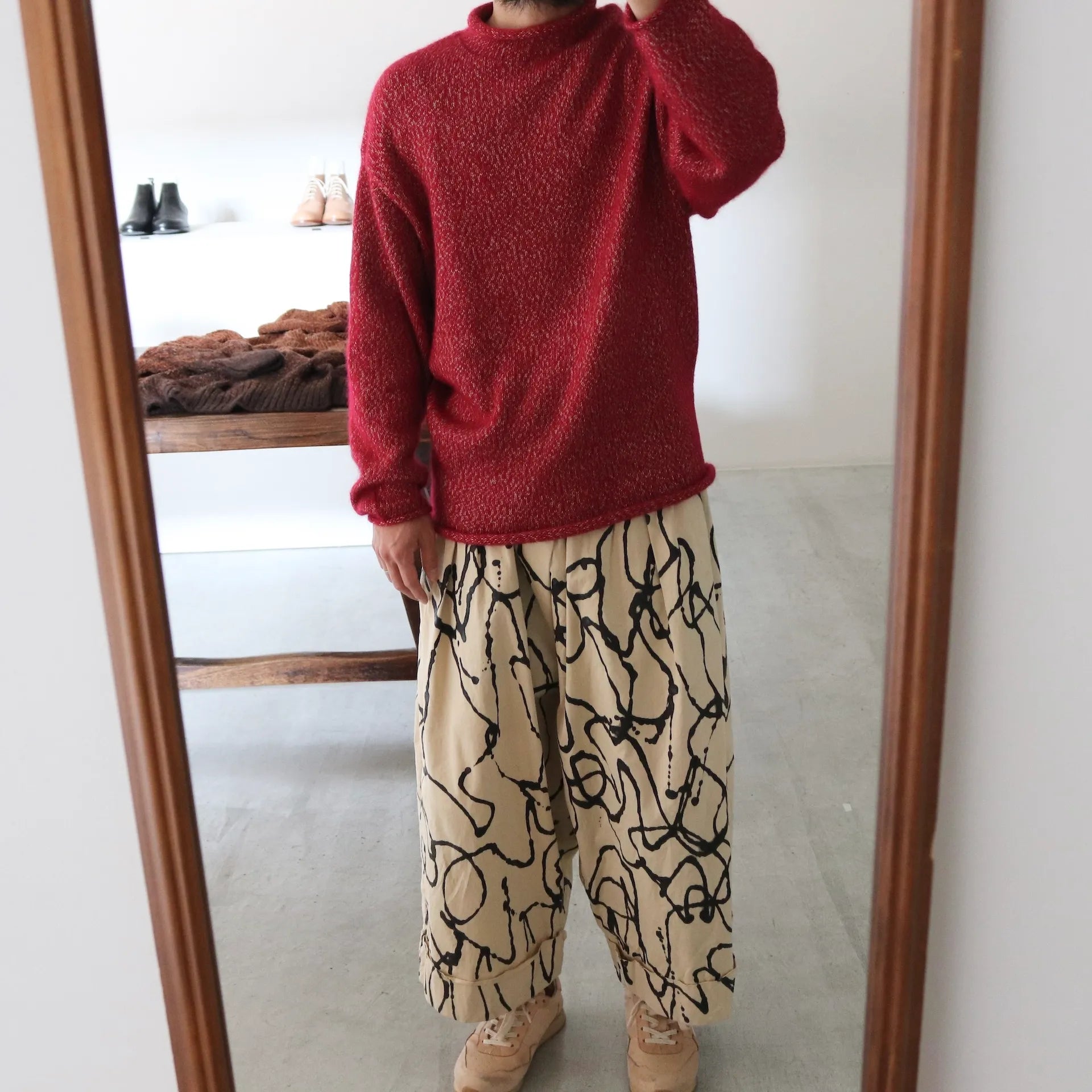 MOTHER HAND artisan  DINANT APPLE - 21