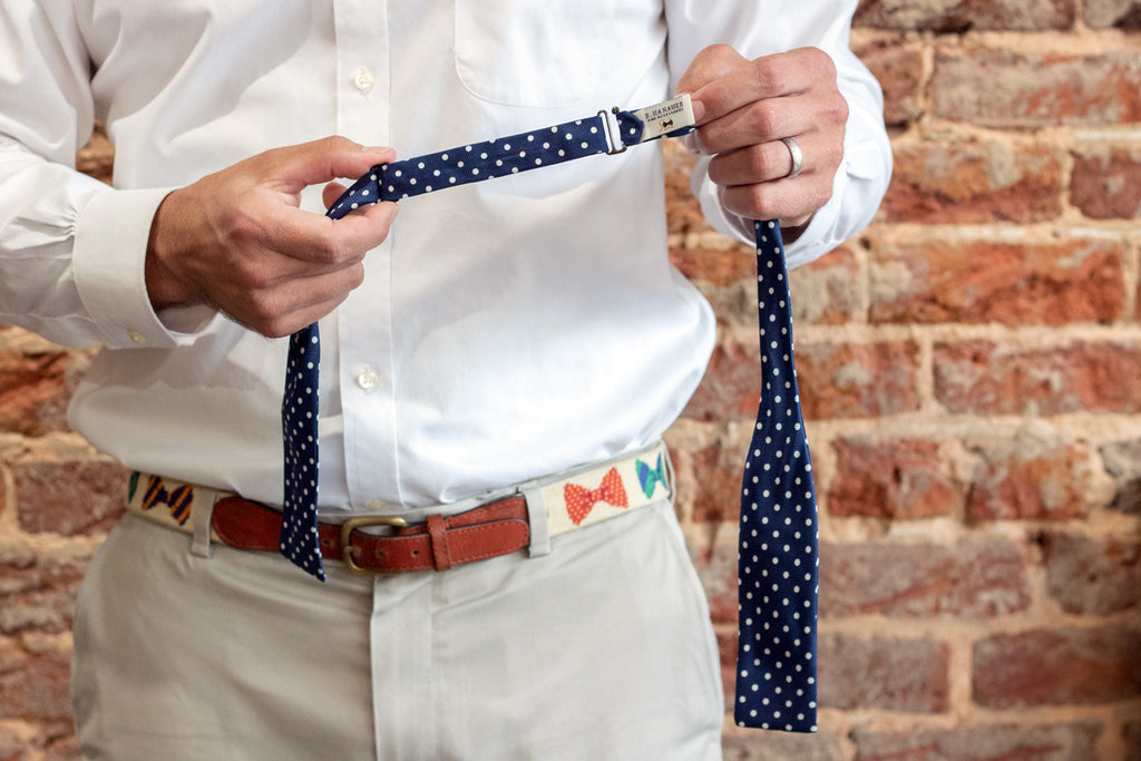 R. Hanauer's classic bow tie shape - the Henry
