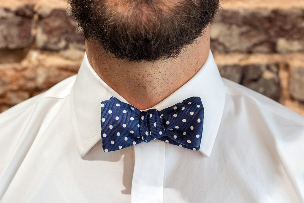 This is a small bow tie knot