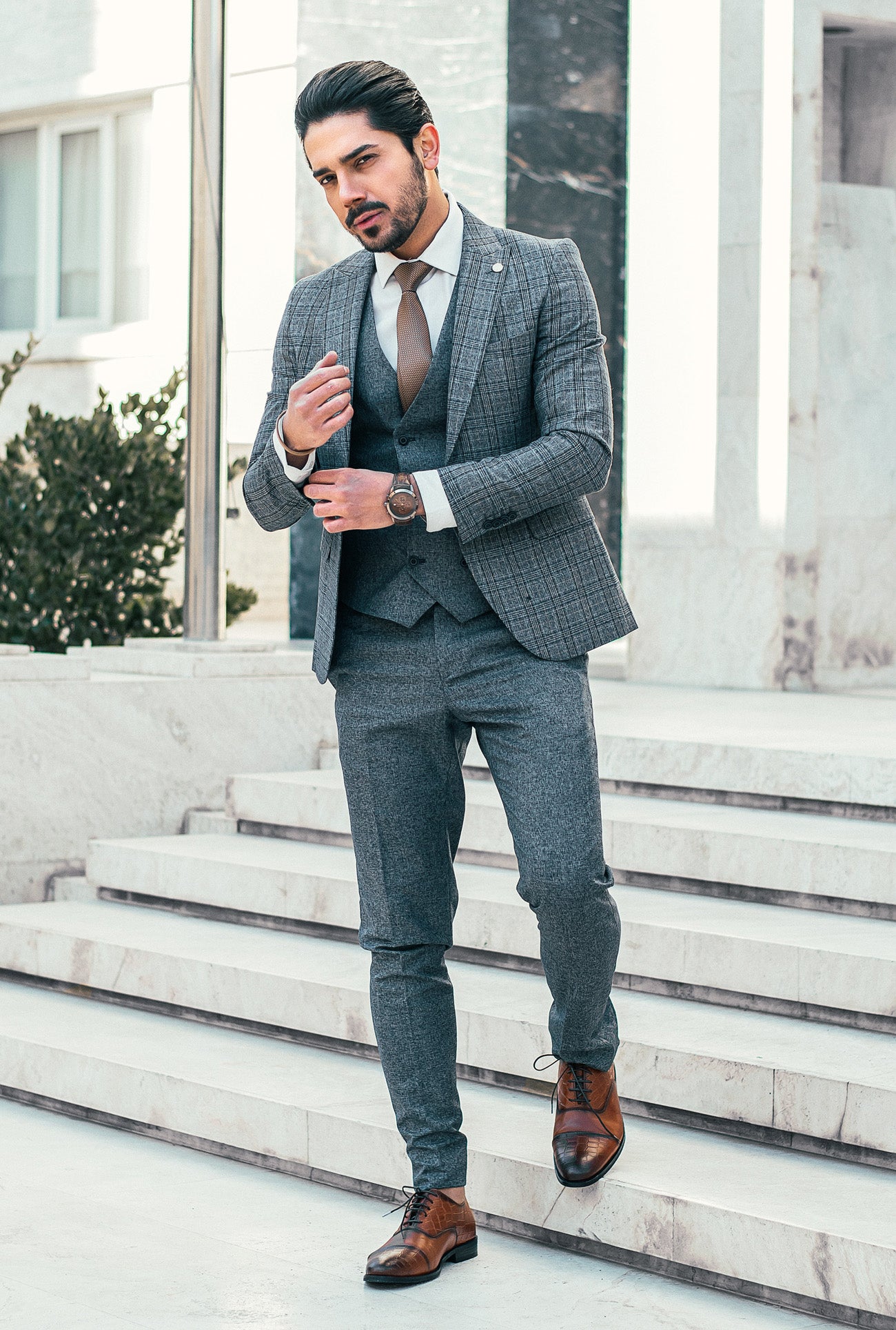 How to Wear A Grey Suit With Brown Shoes - Oliver Wicks
