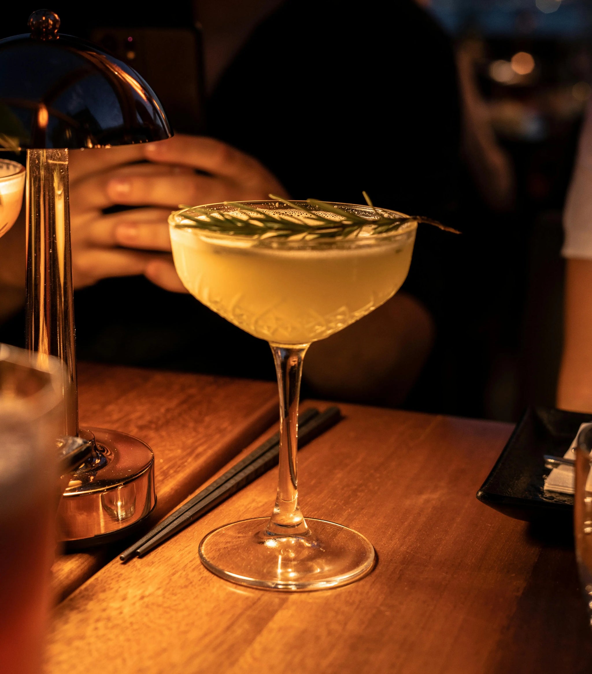 a psico cour cocktail in table