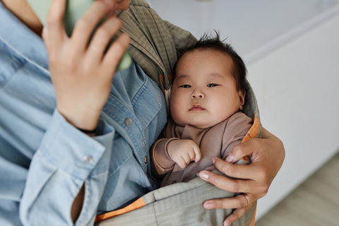 baby safety tips for babywearing items