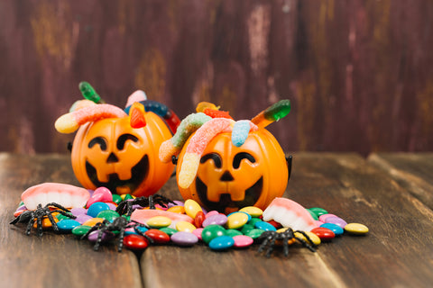 child halloween safety tips - inspect candy