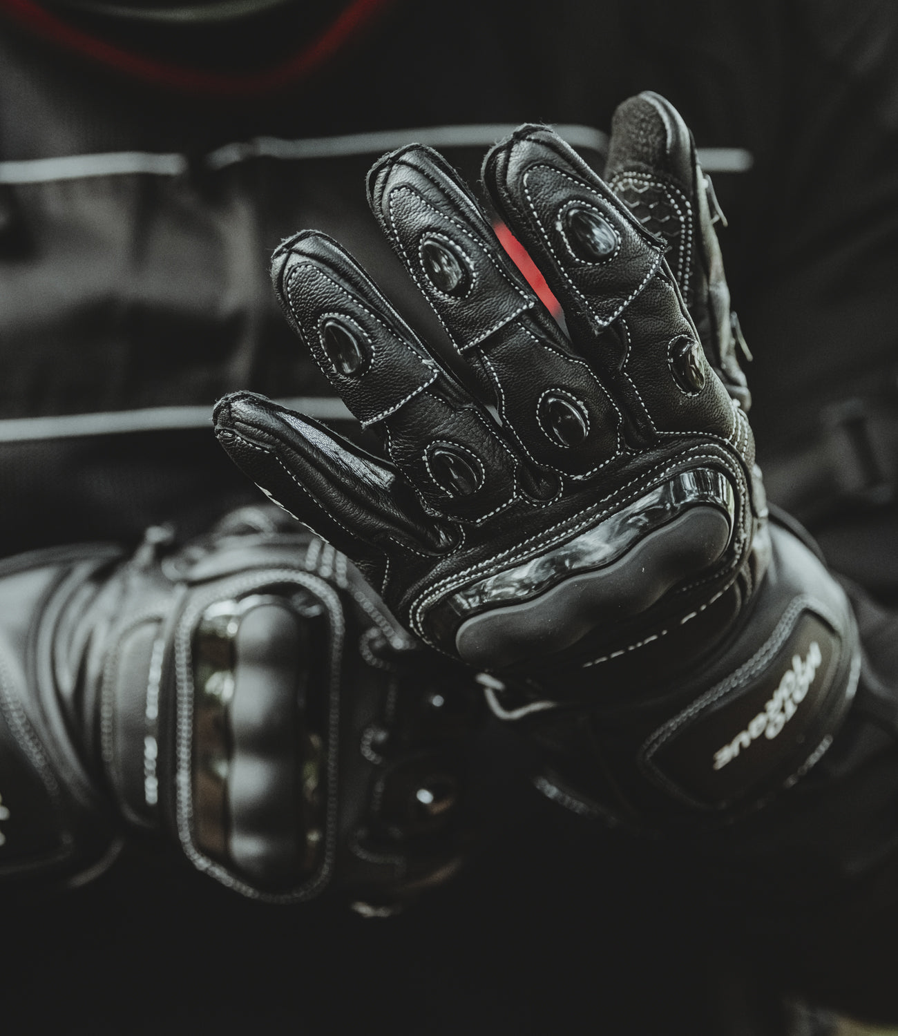 moto torque riding gloves