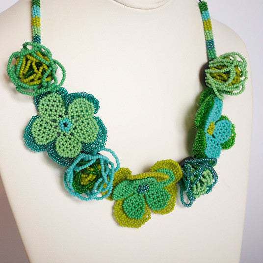 Beaded flower necklace | LovingAfrica