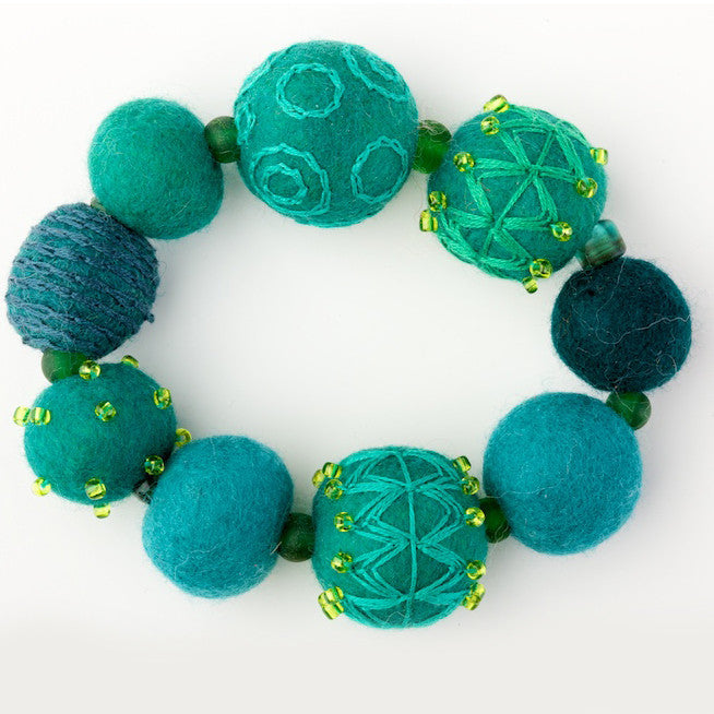 Felt beaded bracelet | LovingAfrica