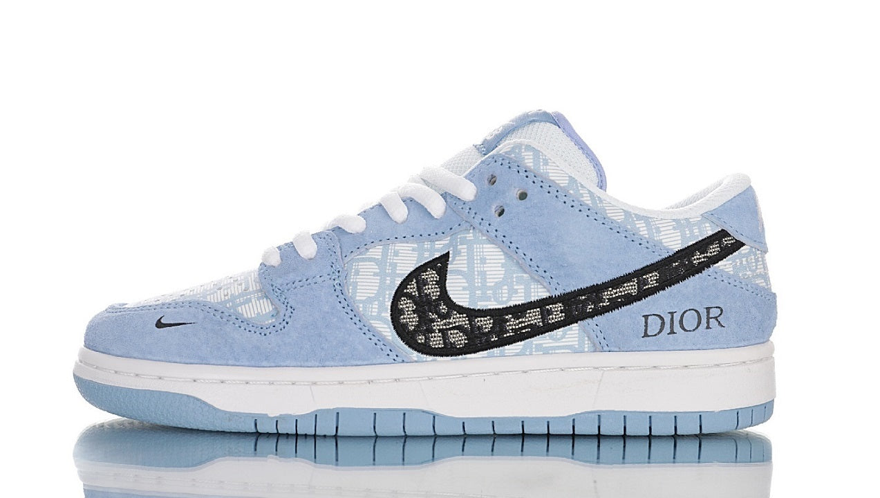 Jual Nike dunk Dior x Nike Dunk dunk Dior as this years co branded shoes  Dior and Jordan Brand are undoubtedly the most popular sneakers at present  Wi di Seller SNK souxing