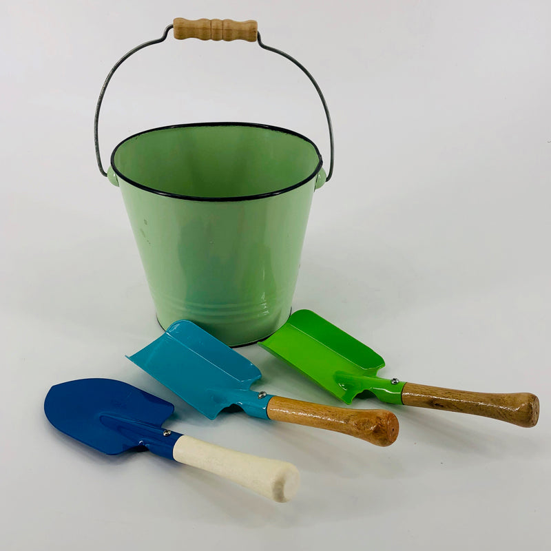 kids bucket and spade set