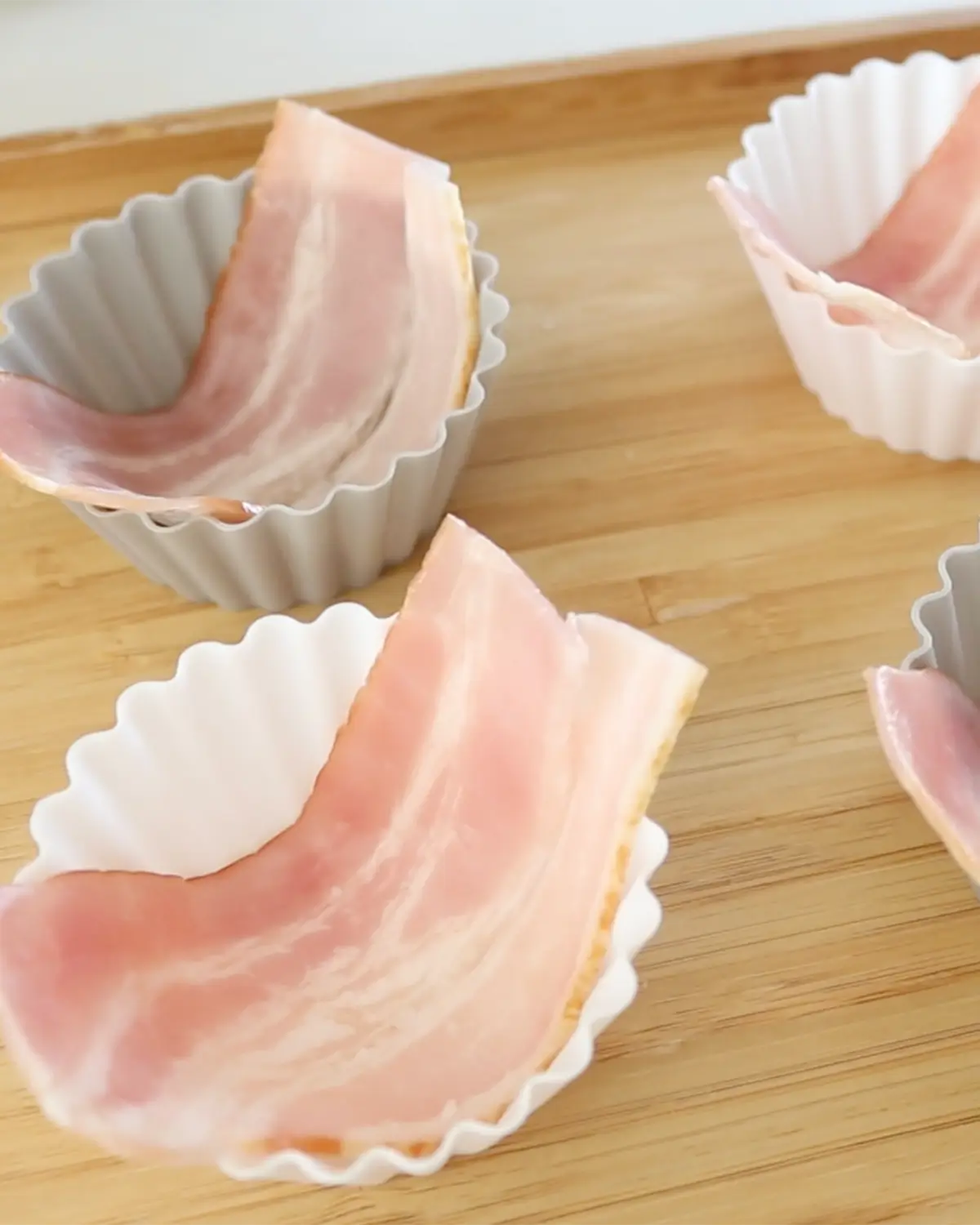 お弁当や朝食に！【キャベツと卵のベーコンココット】_工程1.webp__PID:5b509d80-56f1-4828-9cd7-aa1a691583ed