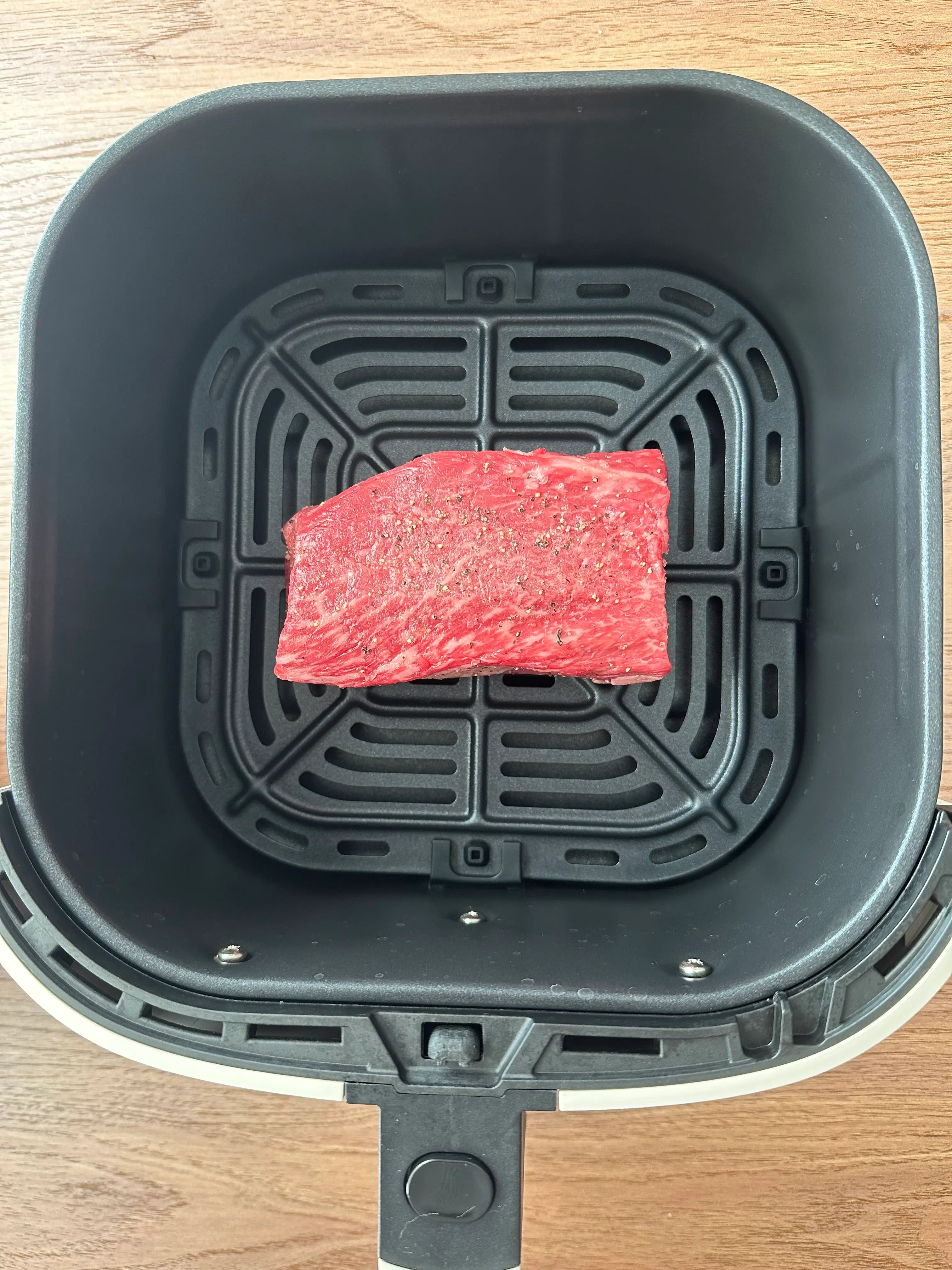 【ローストビーフ】ほったらかしで失敗知らず!簡単レシピ_工程2.webp__PID:db18722b-a0f3-4247-81c7-c9e3330c6c42