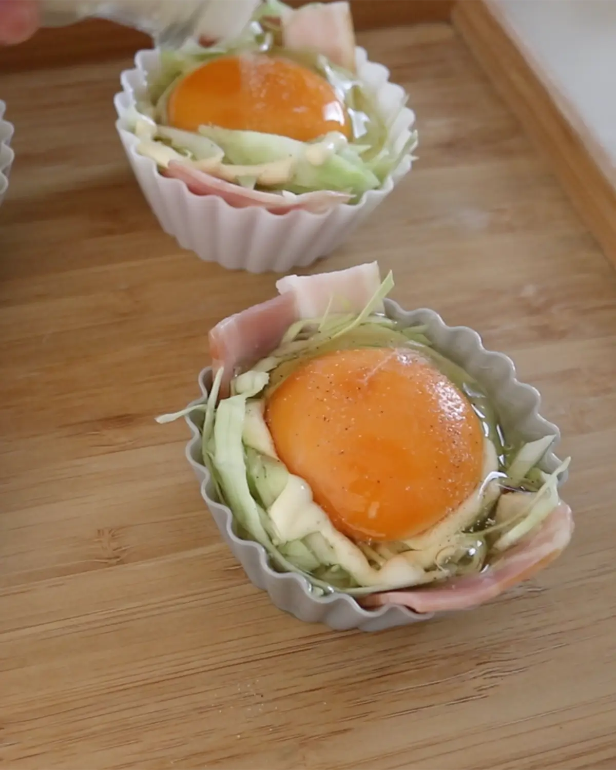 お弁当や朝食に！【キャベツと卵のベーコンココット】_工程4.webp__PID:8056f178-28dc-47aa-9a69-1583ed94a265