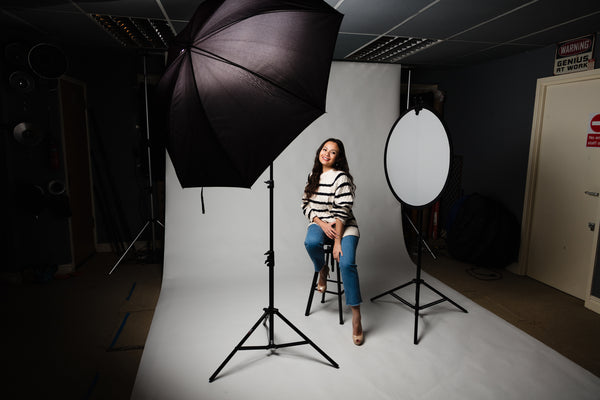 Reflective Umbrella and  Small Reflector is one of the best lighting kit by PixaPro