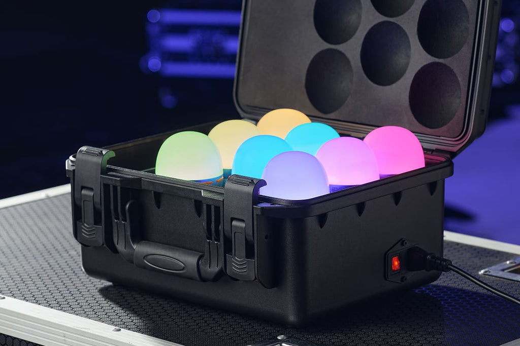 8-light Charging Kit By PixaPro