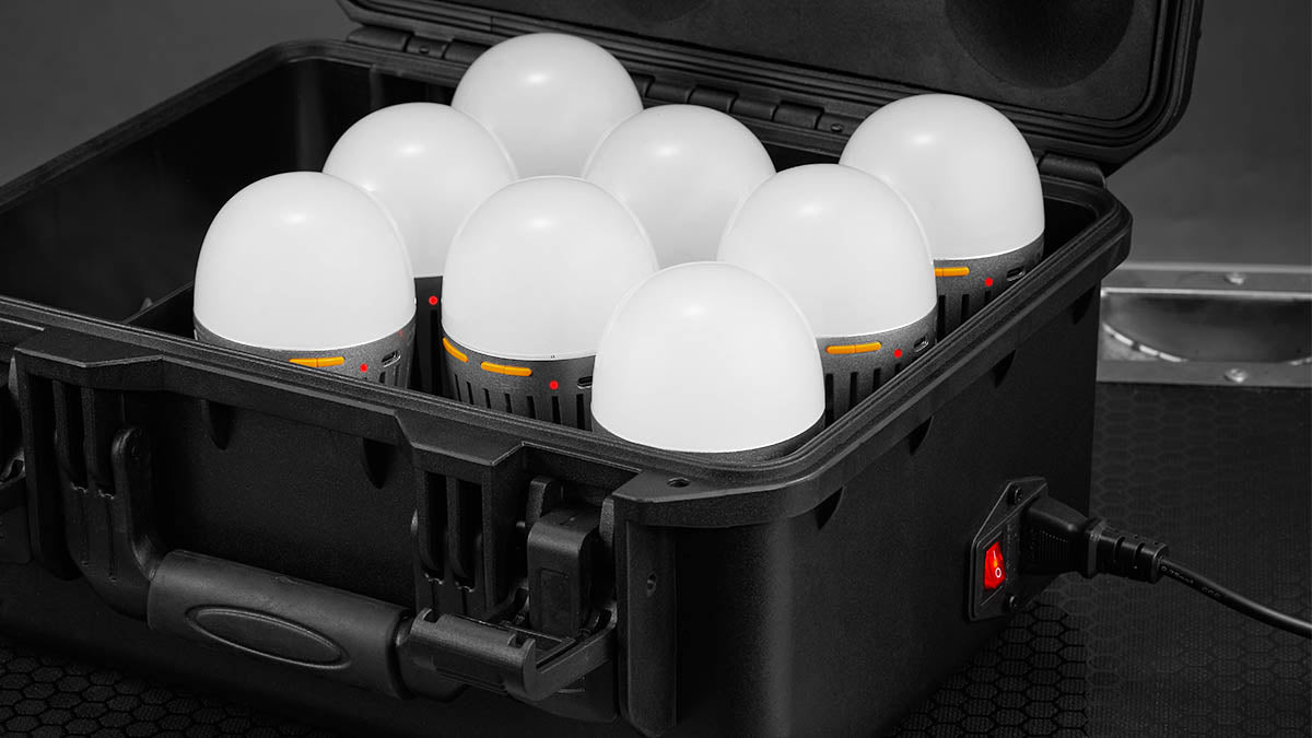 Charging case for charging all eight of your C7R Light Bulb E27 LED Kit  simultaneously