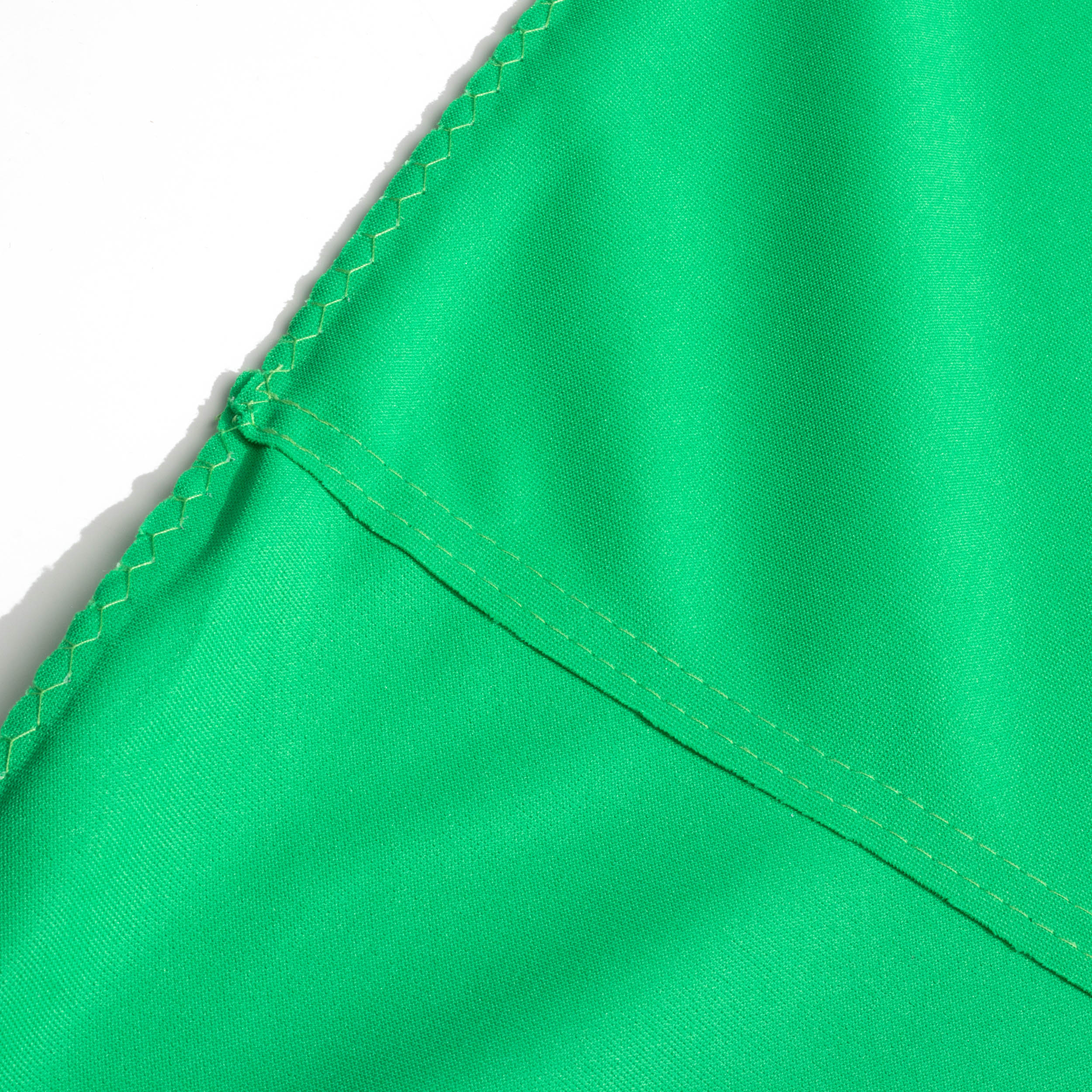 Easiframe Curved L-Shaped Chroma Key Green Wall Backdrop
