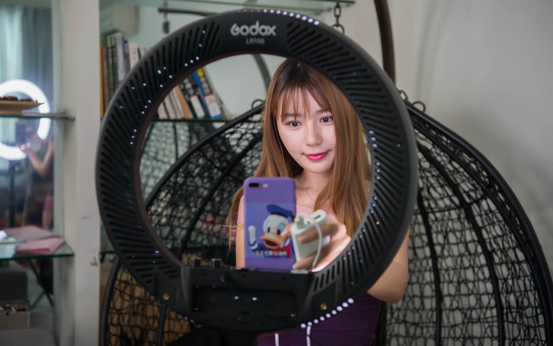 LR160 ring light is perfect for Content Creation