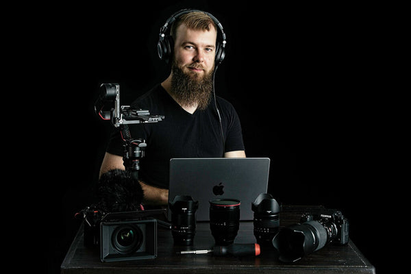 Cyclorama Backdrop for Portrait Photography By Linda J.Chan