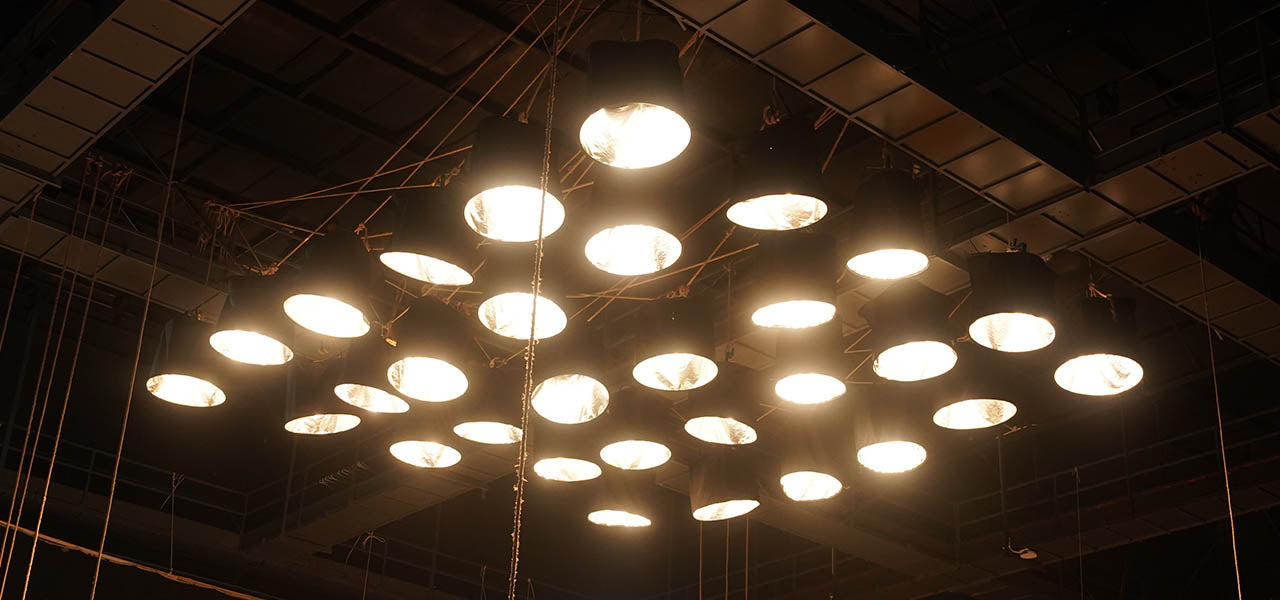 An array of P600BHSS Skirts used to illuminate a movie set.