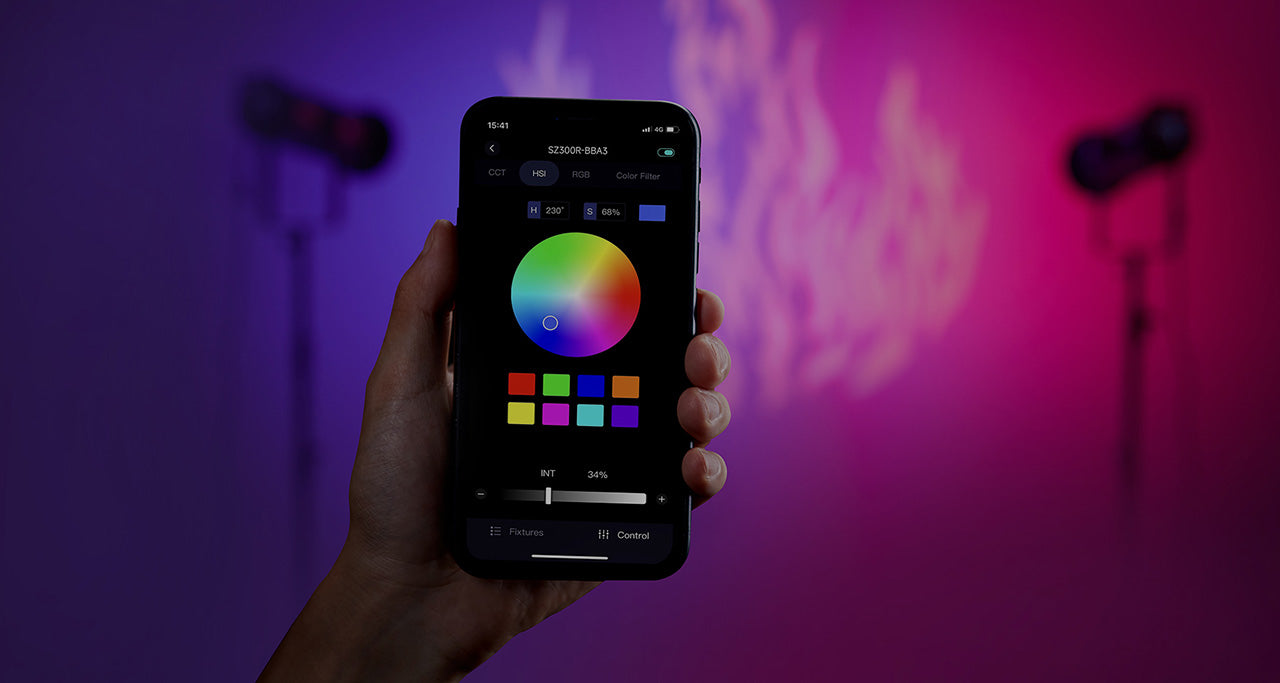 The SZ300R can be controlled via the Godox Light App