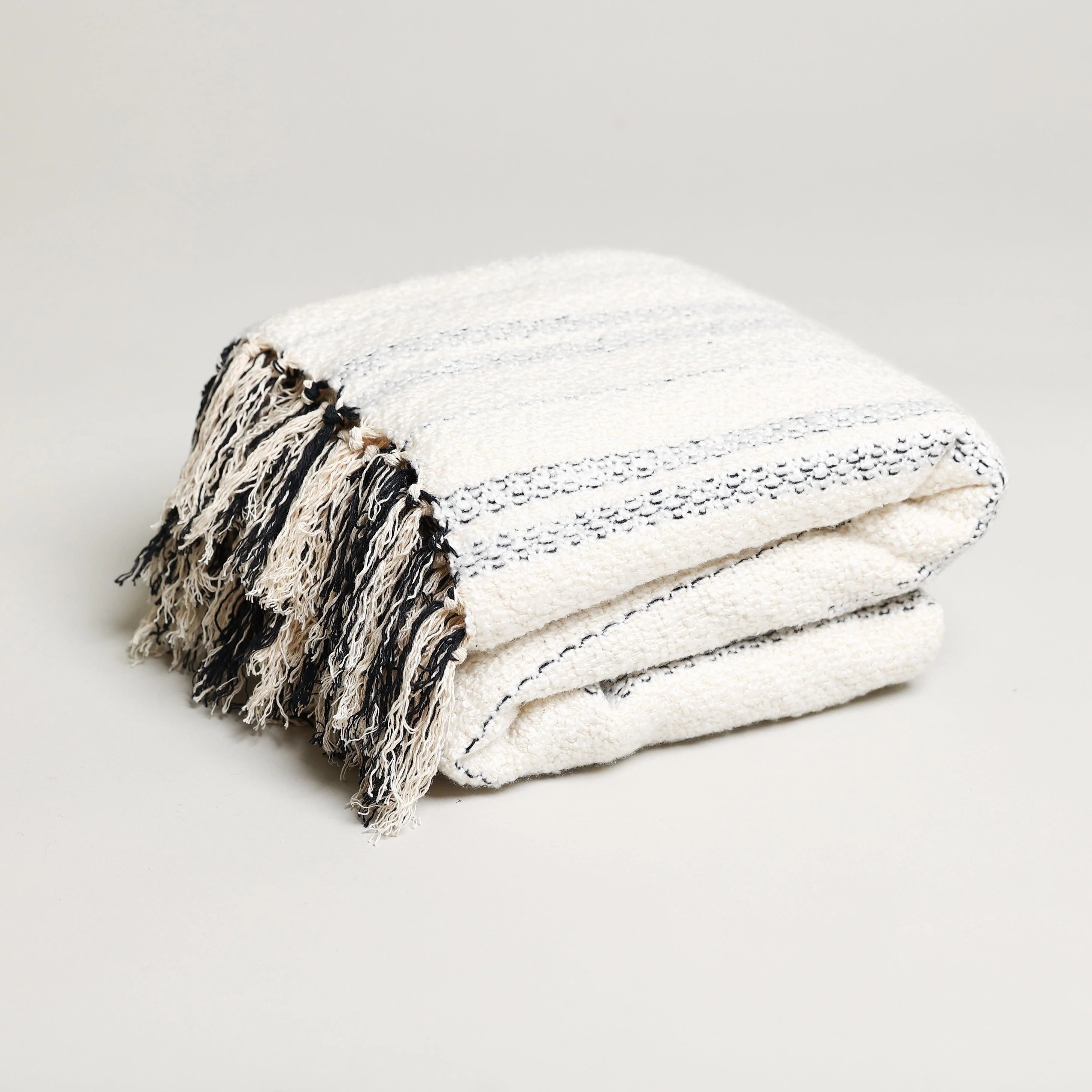 White blanket with black stripes new arrivals