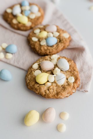 Mini Egg and White Chocolate Chip Cookies by Jars by Jodi