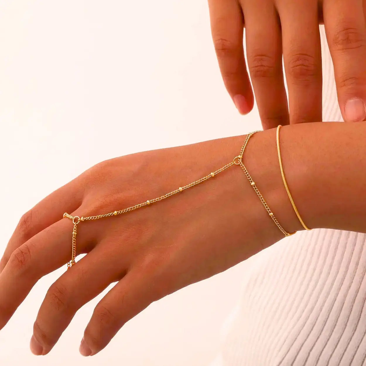 Women's Lady Loop Bracelet | JEWILIO