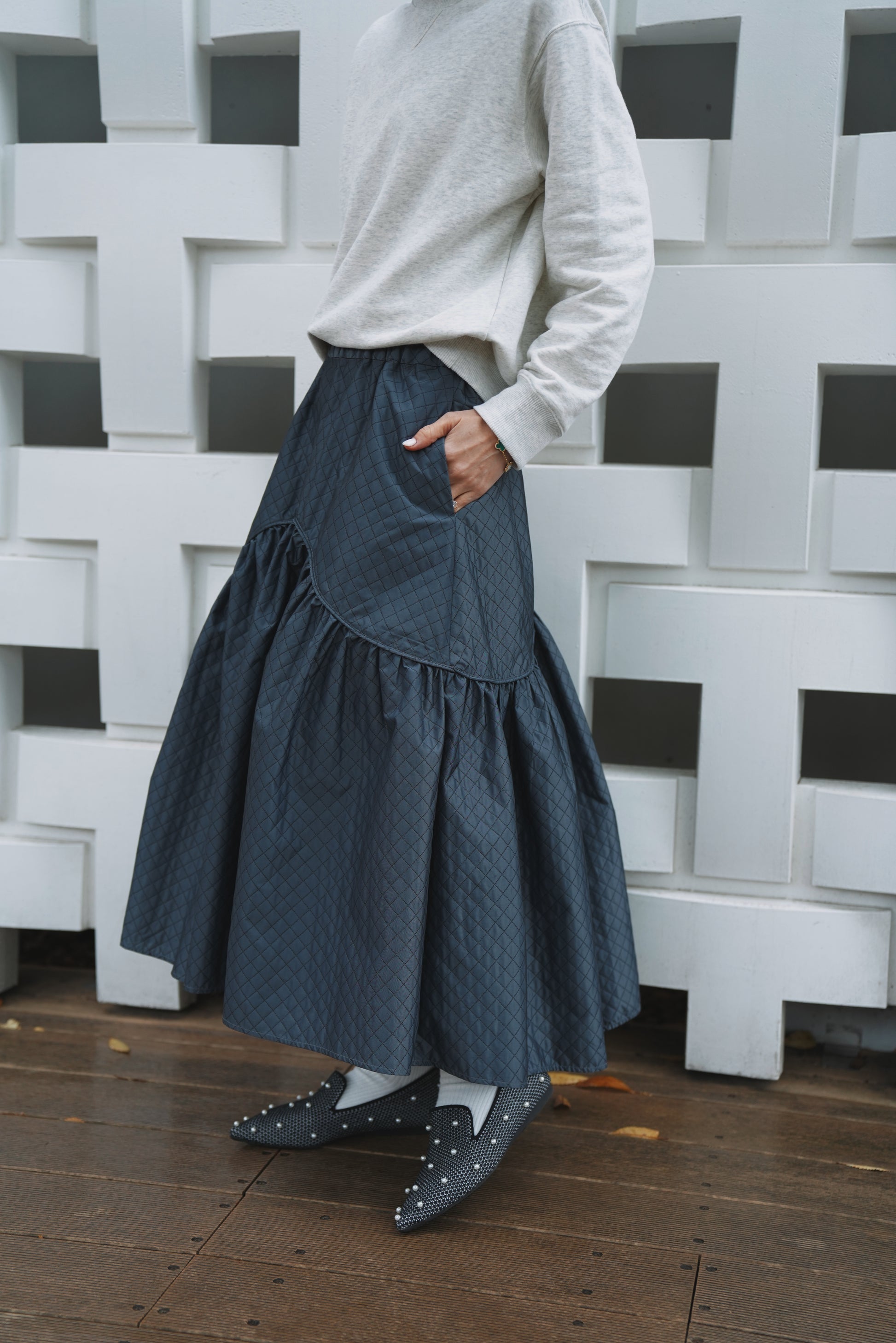 新品未使用タグ付き: ELLIEドットリバーシブルスカート【MULTI】カラーブラック