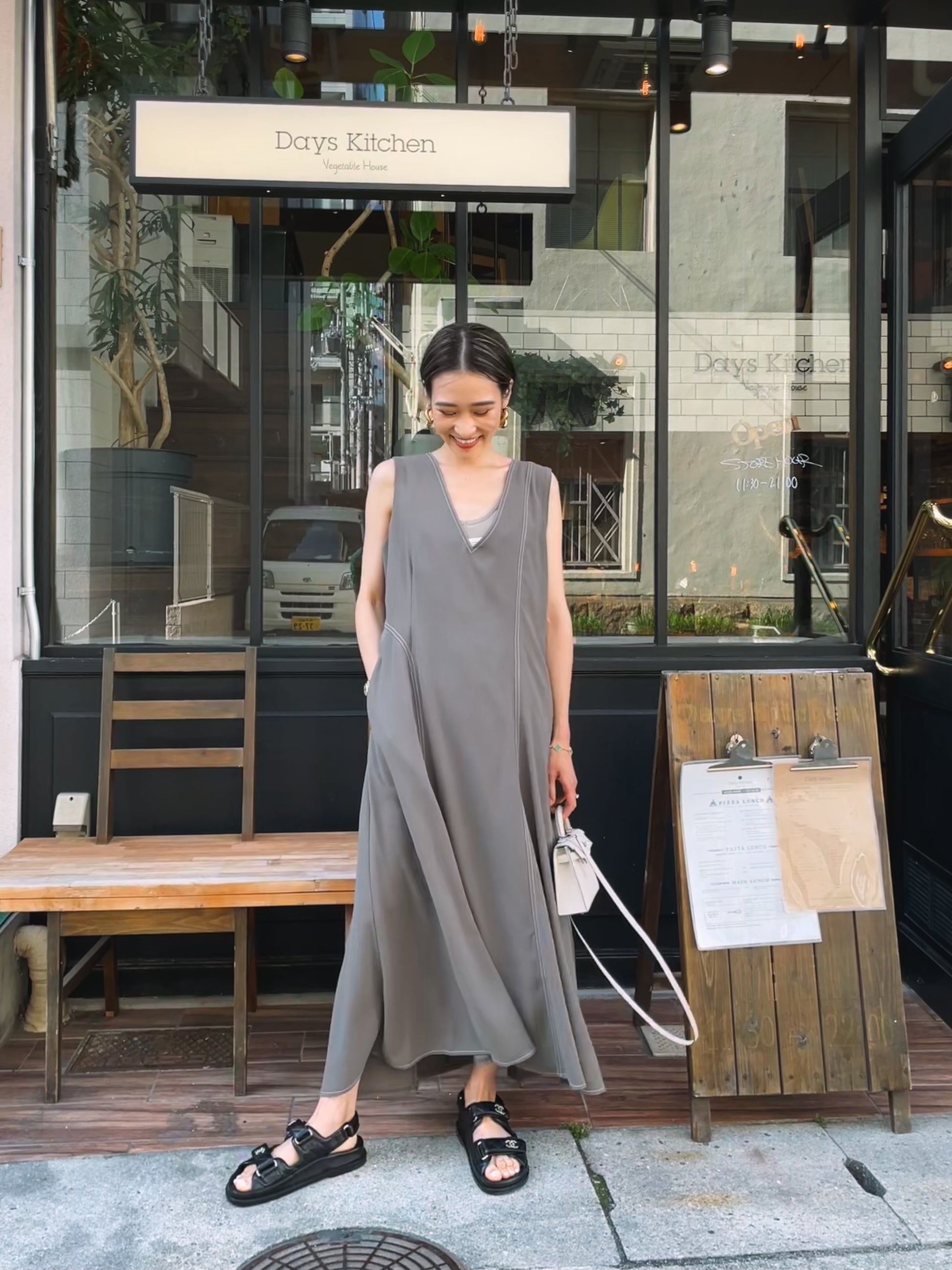 アシンメトリーステッチワンピース【KHAKI】