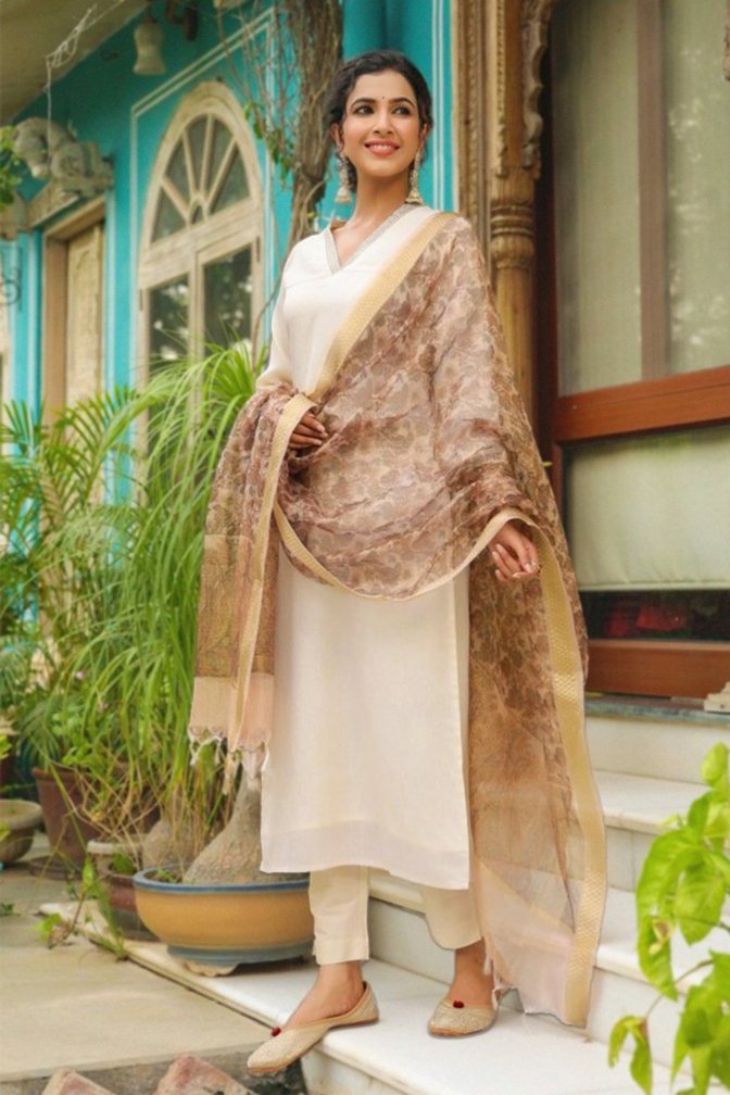 Khadi silk store suit designs