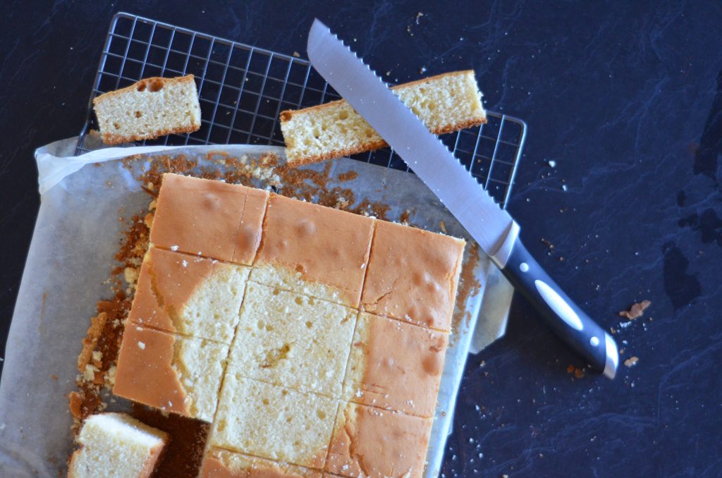 Cutting up lamingtons