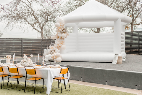 Looking for the perfect addition to your next celebration? DFW Confetti Bounce White Bounce House is a versatile option that can elevate any event. Whether it's a birthday party, family reunion, or neighborhood block party, this bounce house is sure to be a hit.