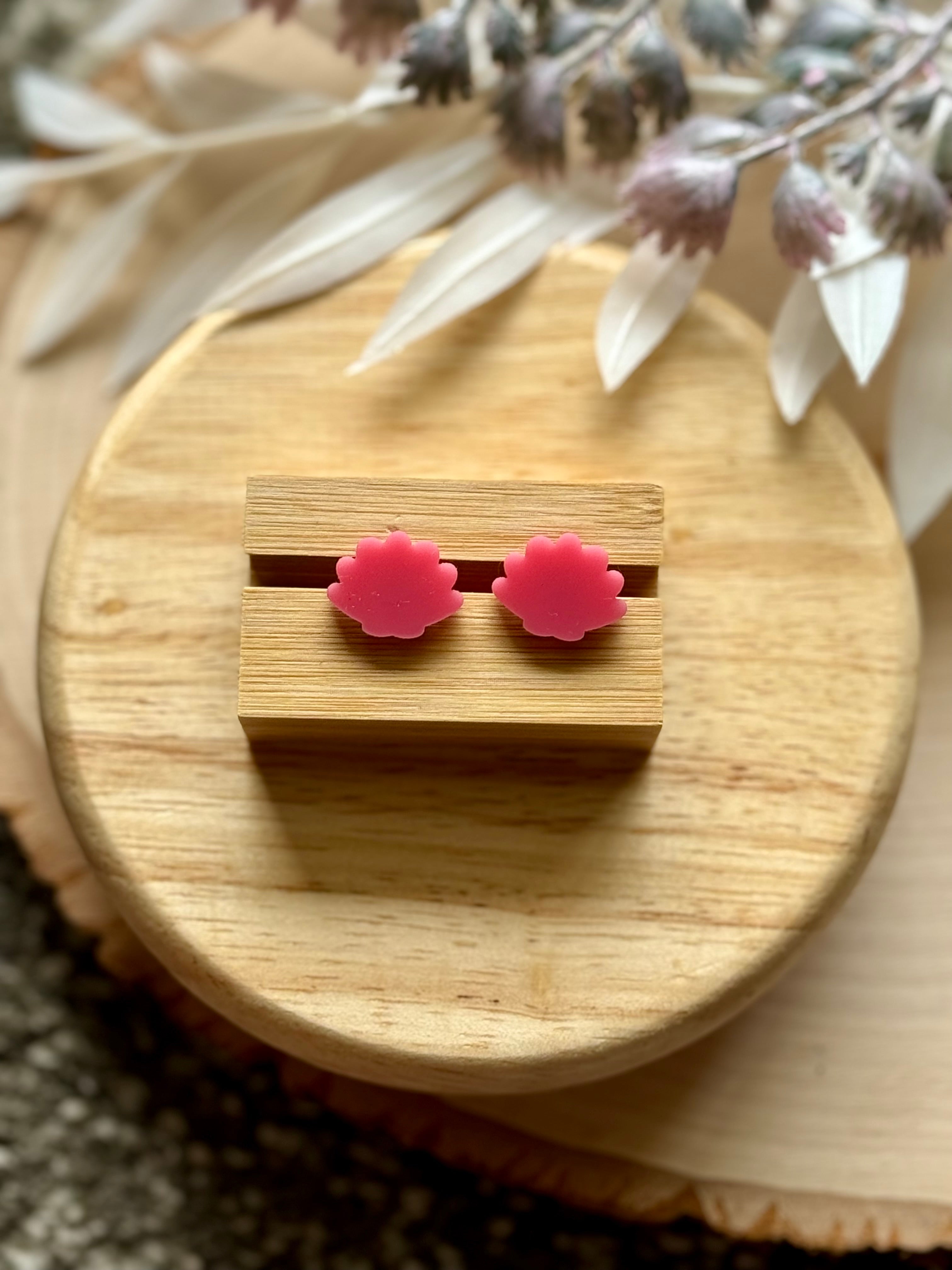  Pink Shell Stud Earrings
