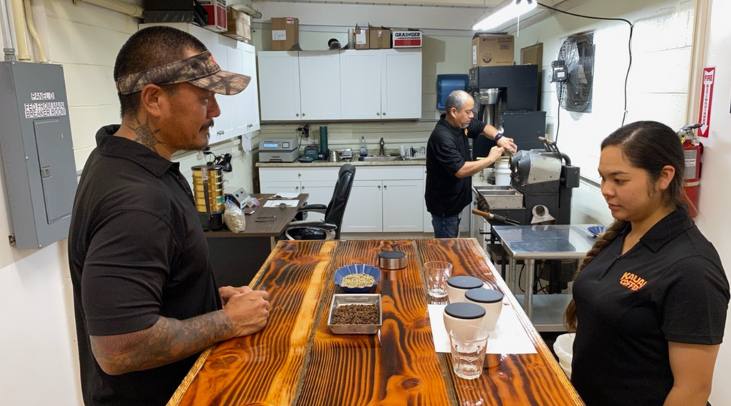 kauai coffee Q graders train new staff at the lab