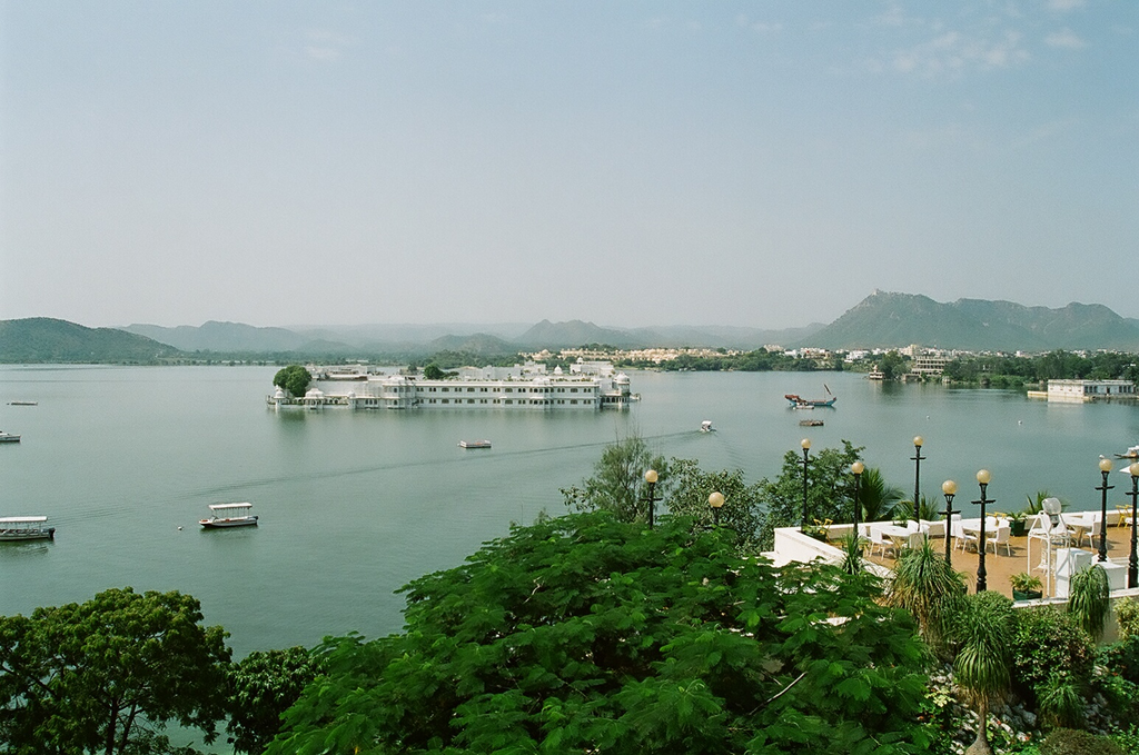 2.	Lake Pichola