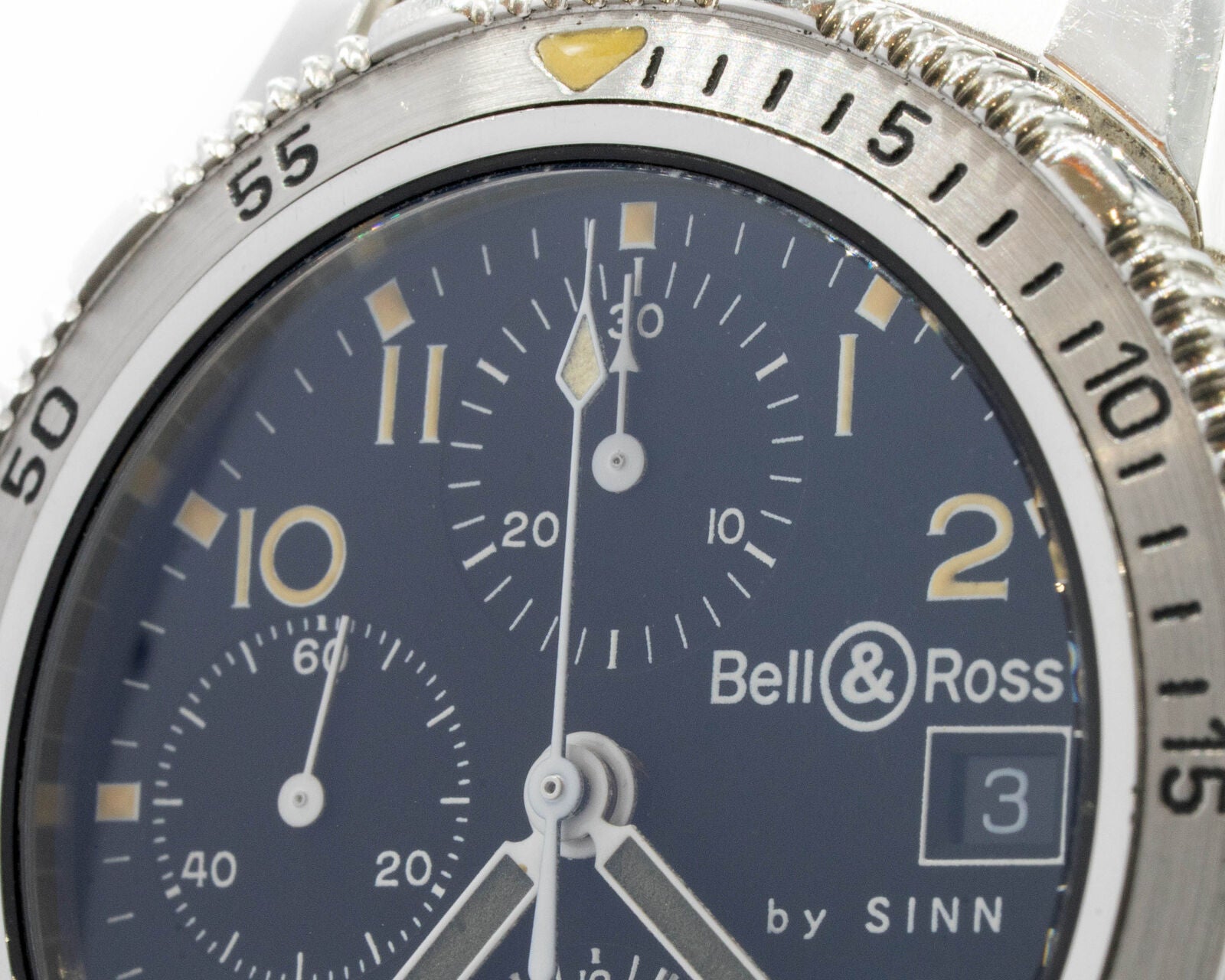 Close-up of the Bell & Rossby SINN logo