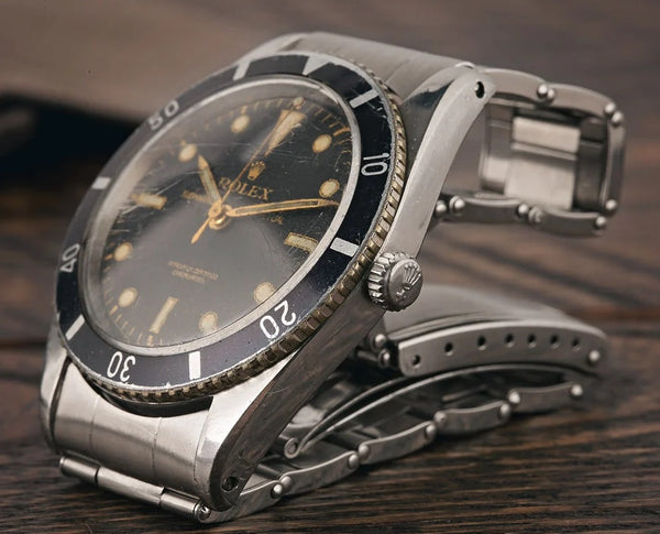 Rolex: Crown of the first Submariner (Ref. 6204)