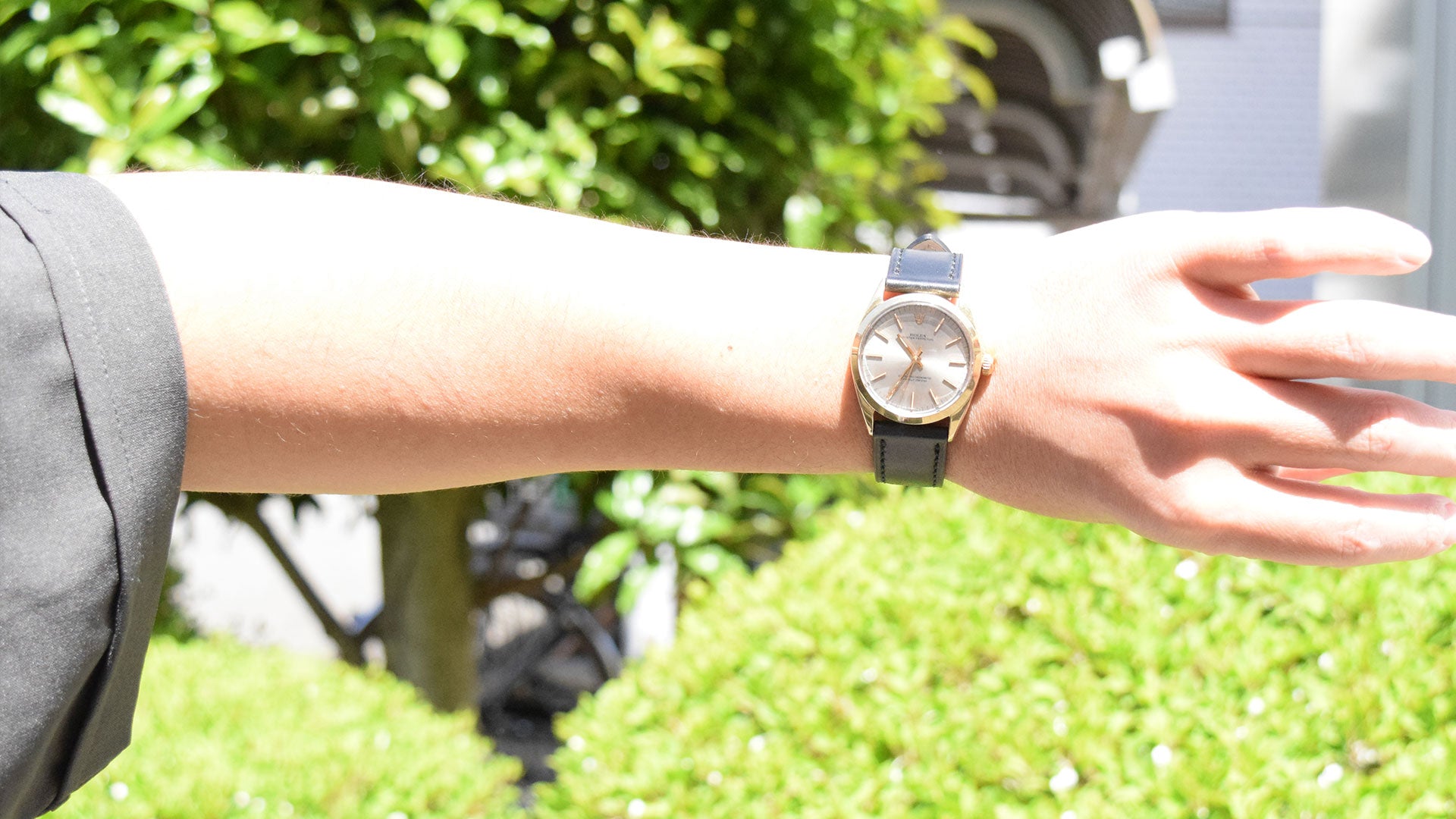 ロレックス腕時計　Ref.1024の麻の半袖シャツとの合わせコーデ