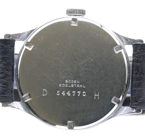 Minerva military watch delivered to the German Army during World War II, stamped DH
