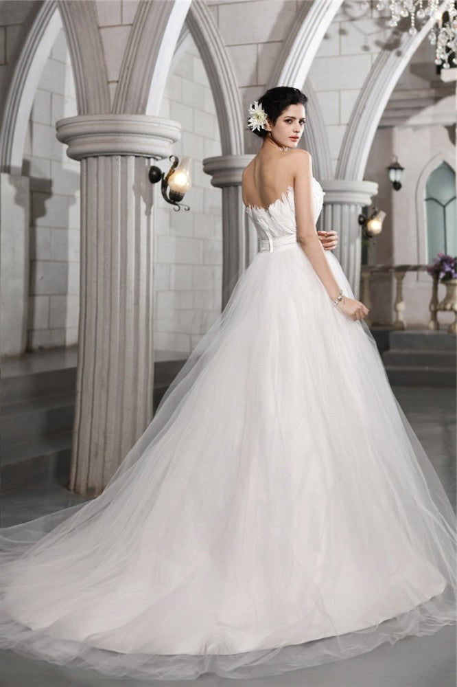 Ball Gown Strapless Sleeveless Beading Feather Long Net Wedding Dresses DDP0006710