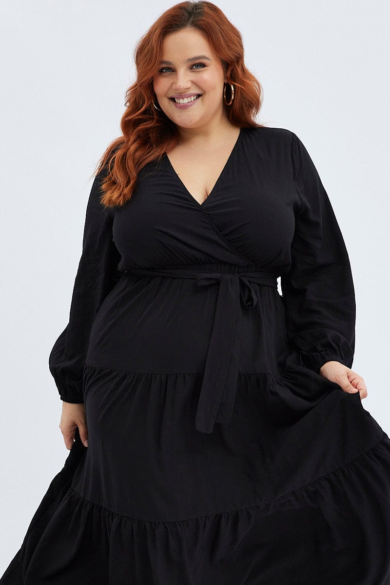 Sleeve | Black, Maxi Plus Size | You + All