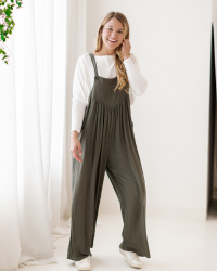 Look stylish and sassy in this Overall Crepe Jumpsuit! With a figure-flattering silhouette and lightweight fabric, you'll be ready to spring into fashion! Perfect for your next date night or party - show off your best moves (and style!) wherever you go. Get ready for some serious stares!