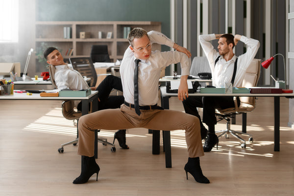 Standing vs. Sitting: Which Is Better in the Office?