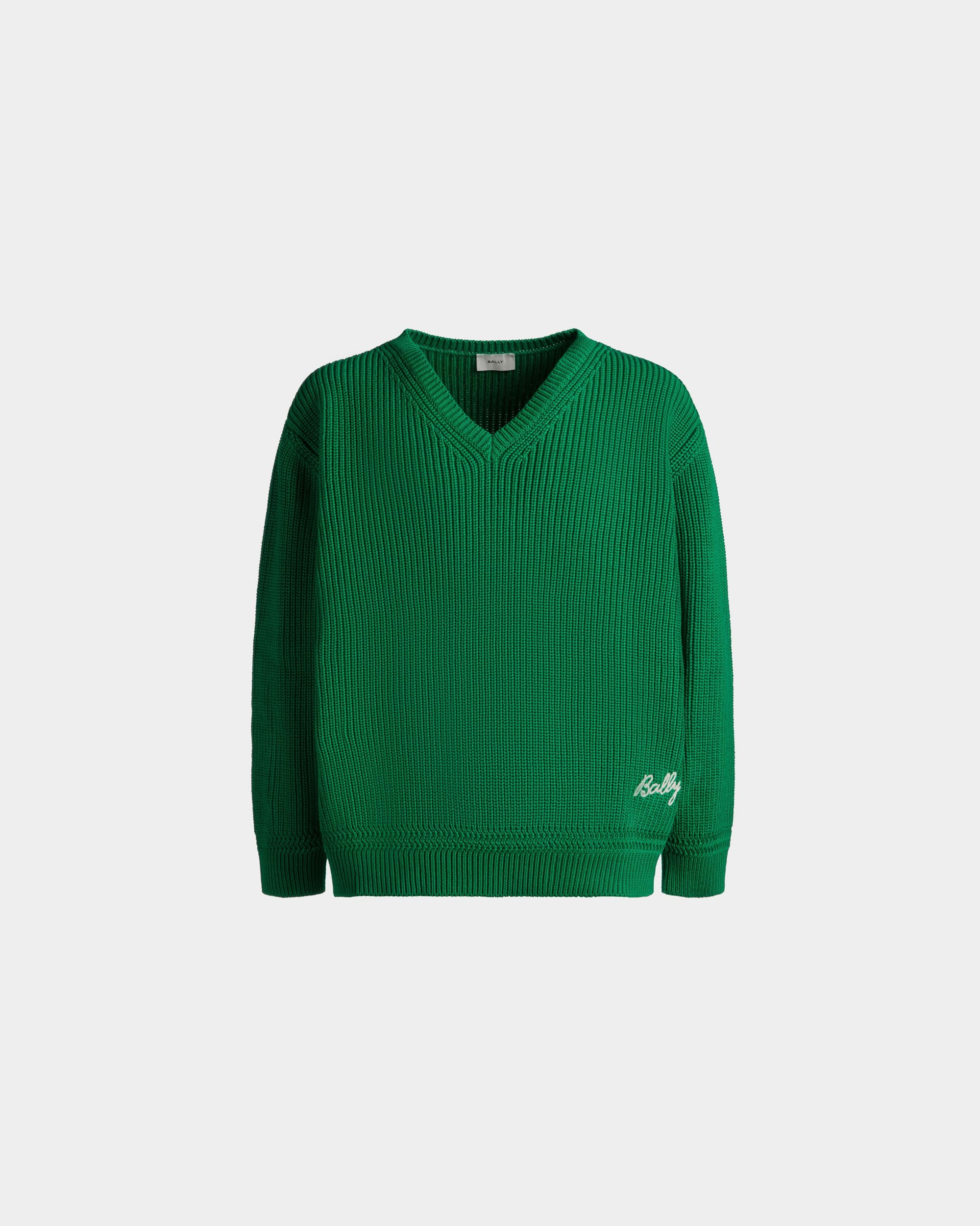 Pull col en V pour homme en coton vert | Bally | Still Life Devant