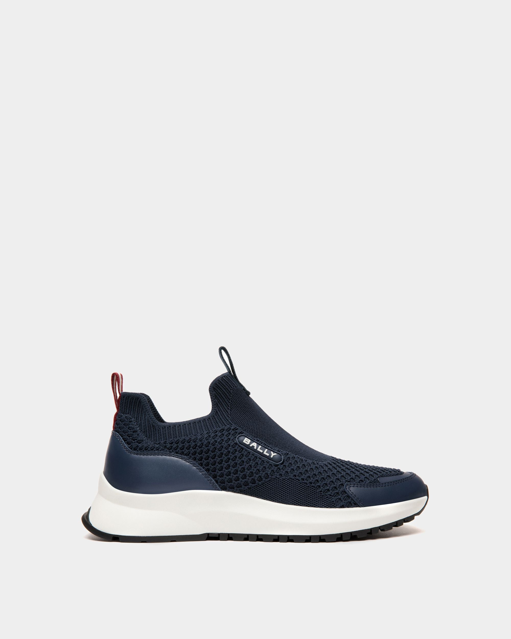 Outline | Sneaker pour homme en maille bleue | Bally | Still Life Côté