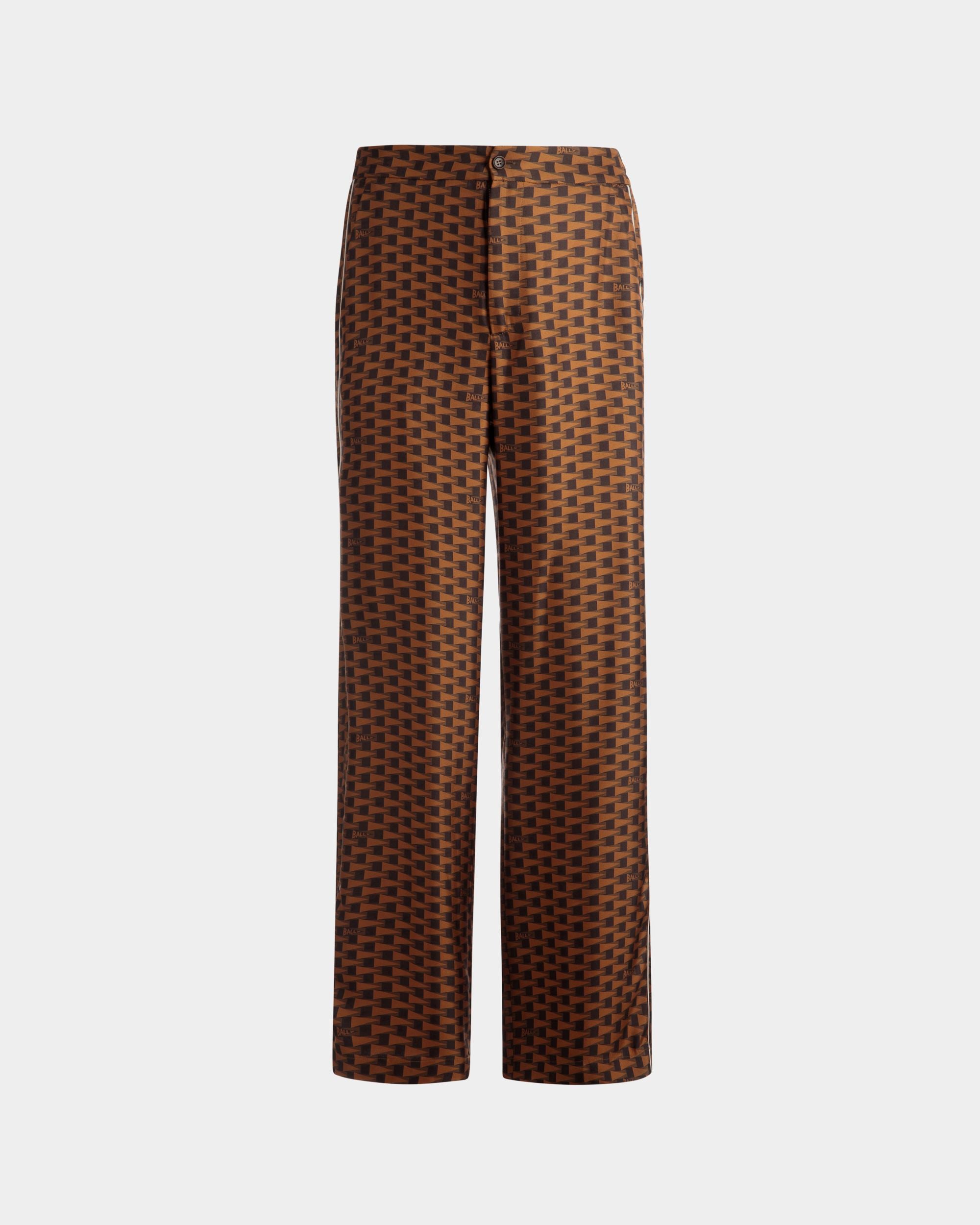 Pantalon avec imprimé Pennant | Pantalon pour homme | Soie marron | Bally | Still Life Devant