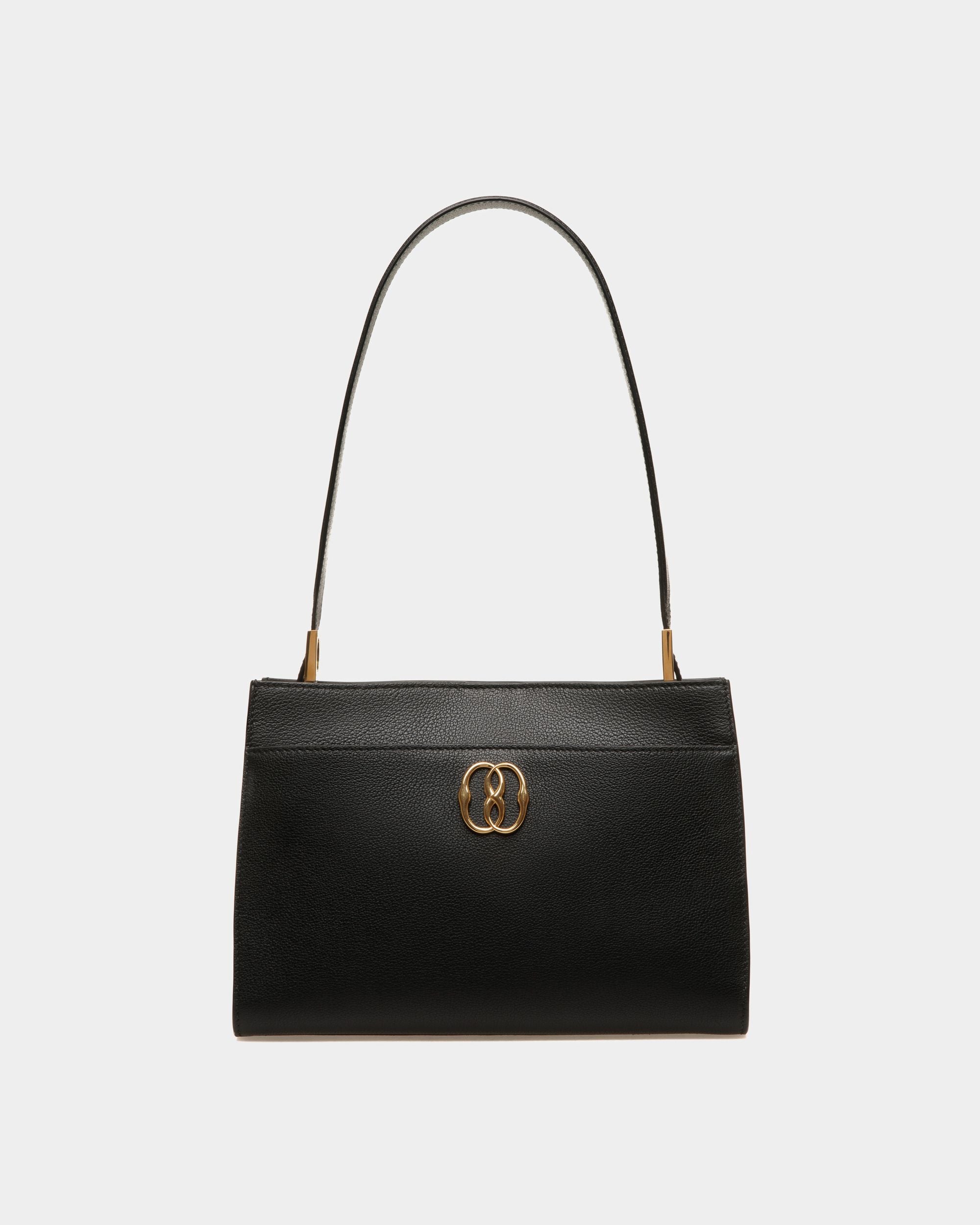 Emblem | Sac d’épaule pour femme en cuir grainé noir | Bally | Still Life Devant