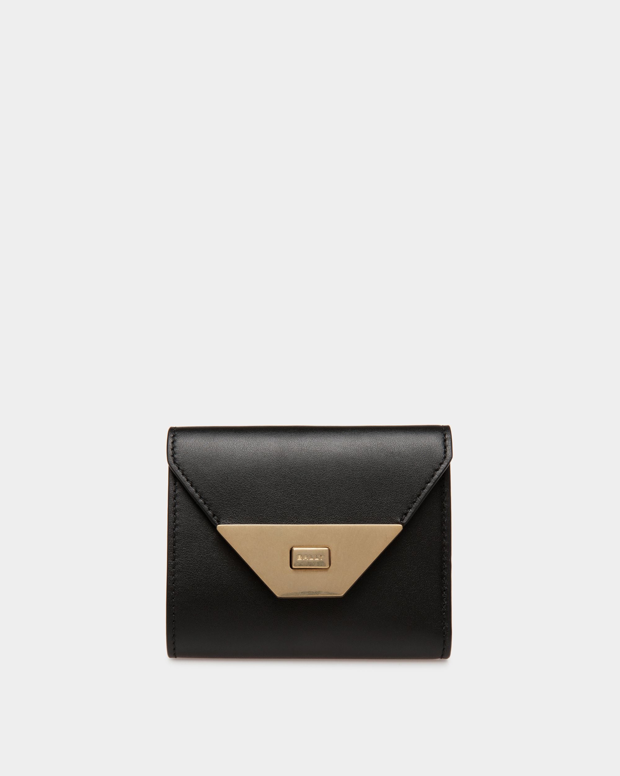 Tilt | Portefeuille pour femme en cuir noir | Bally | Still Life Devant